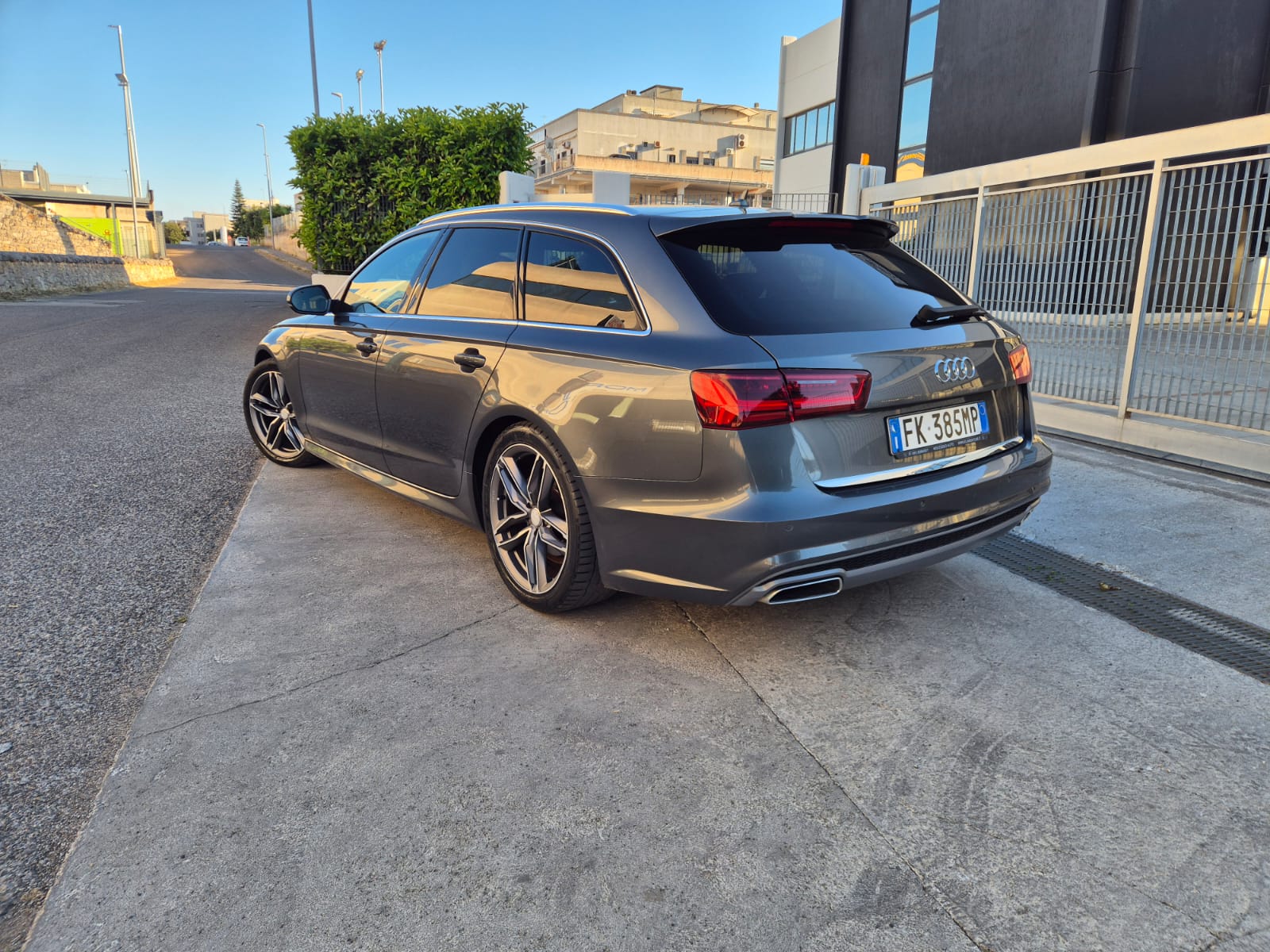 Audi A6 Avant S-Line interno/esterno — foto 10