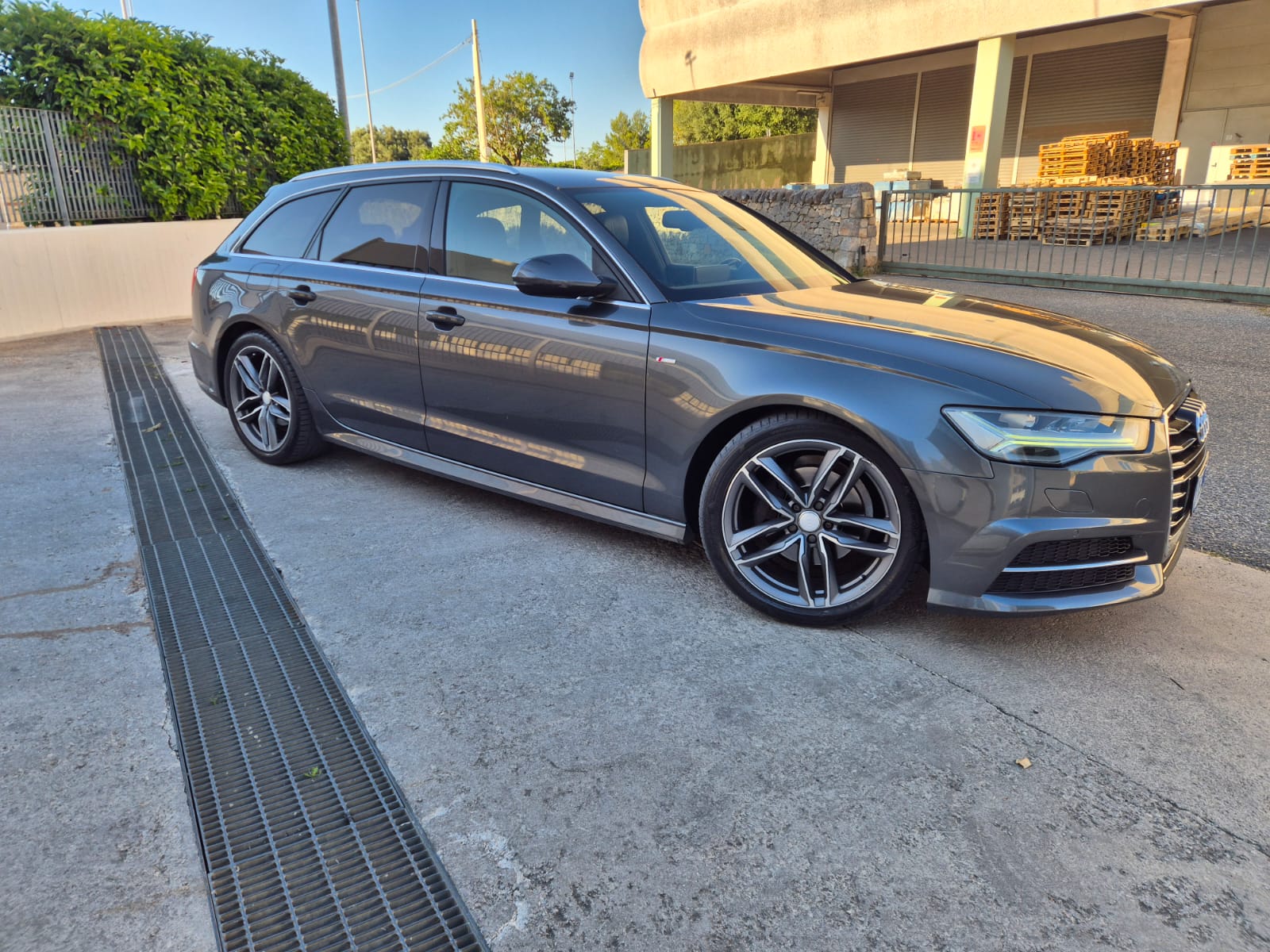 Audi A6 Avant S-Line interno/esterno