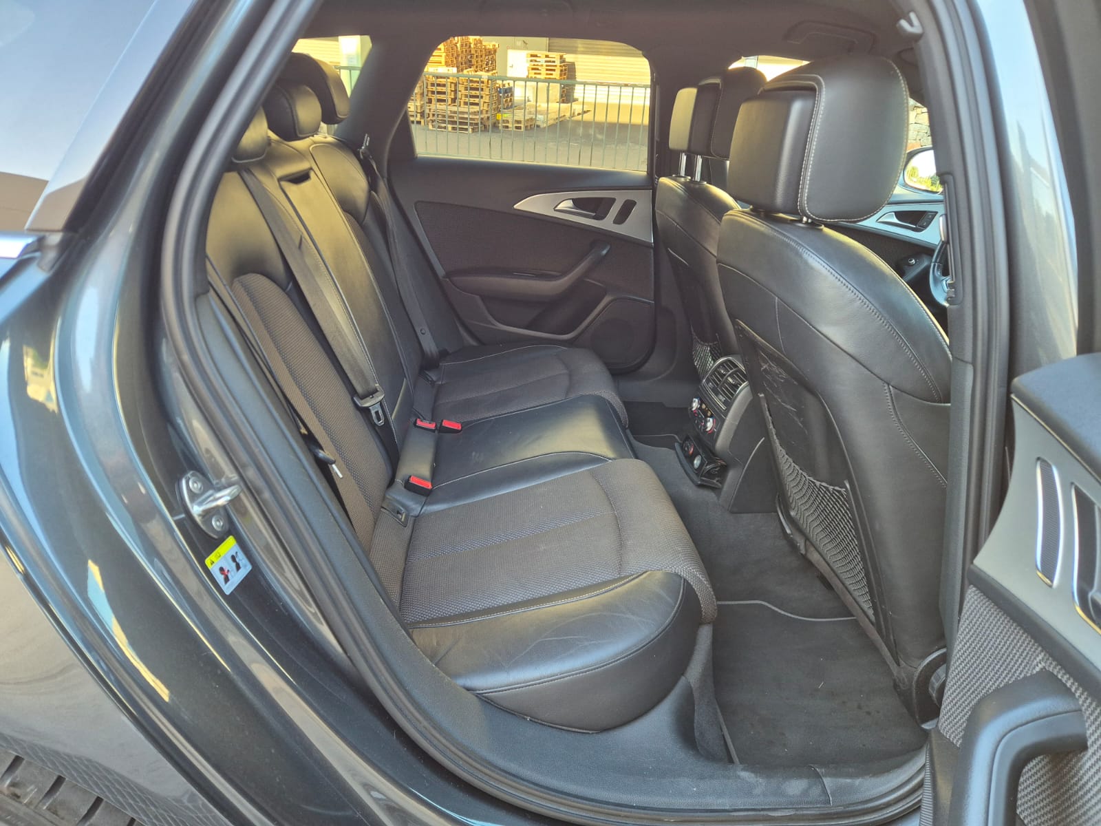 Audi A6 Avant S-Line interno/esterno — foto 7