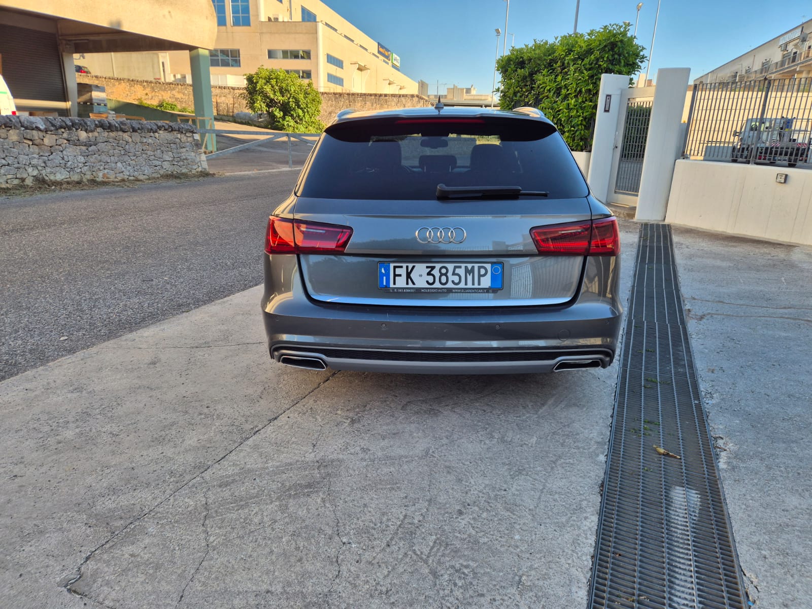Audi A6 Avant S-Line interno/esterno — foto 9