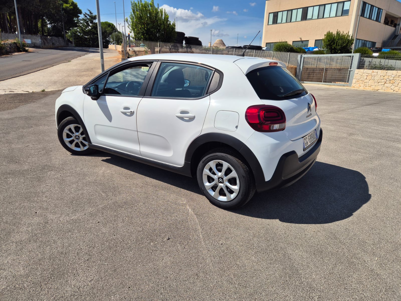 Citroën C3 1.2 PureTech 83 S&S — foto 2