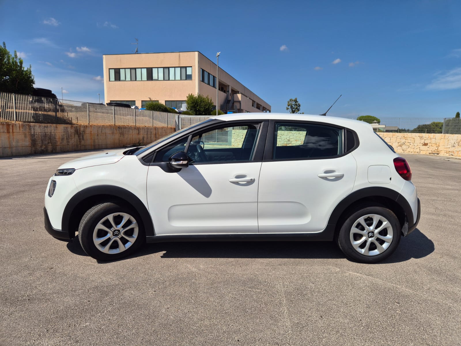 Citroën C3 1.2 PureTech 83 S&S — foto 4