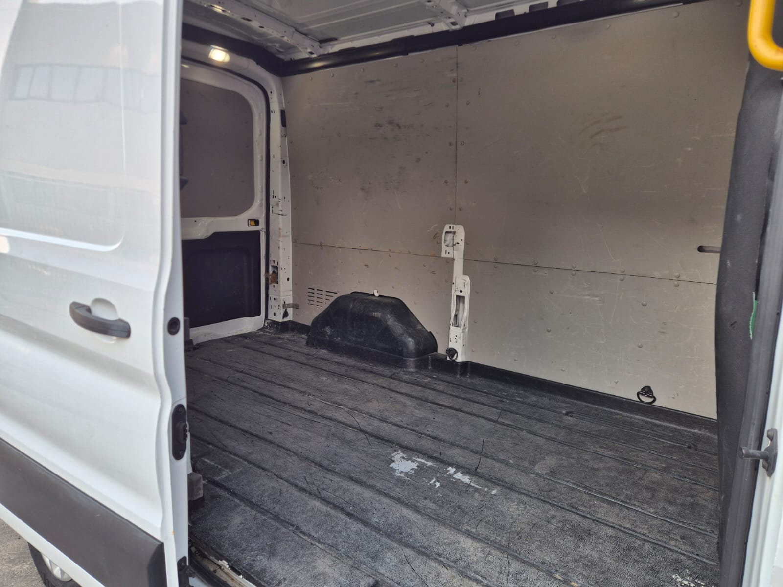 Ford Transit 290 L2 H2 Trend 2.0 TDCi MHEV 130 CV — foto 3