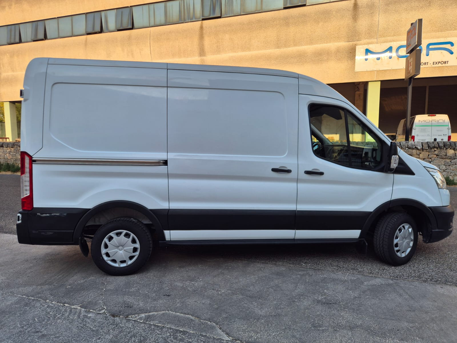 Ford Transit 290 L2 H2 Trend 2.0 TDCi MHEV 130 CV — foto 5