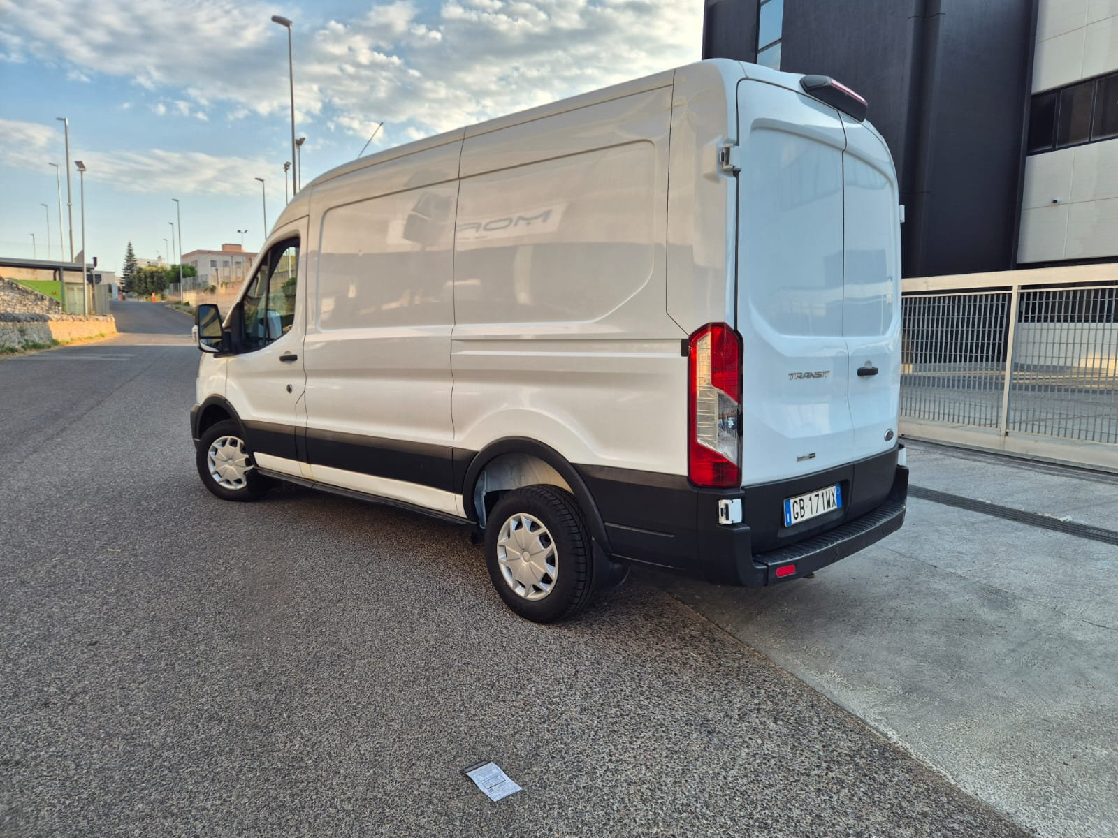 Ford Transit 290 L2 H2 Trend 2.0 TDCi MHEV 130 CV — foto 6