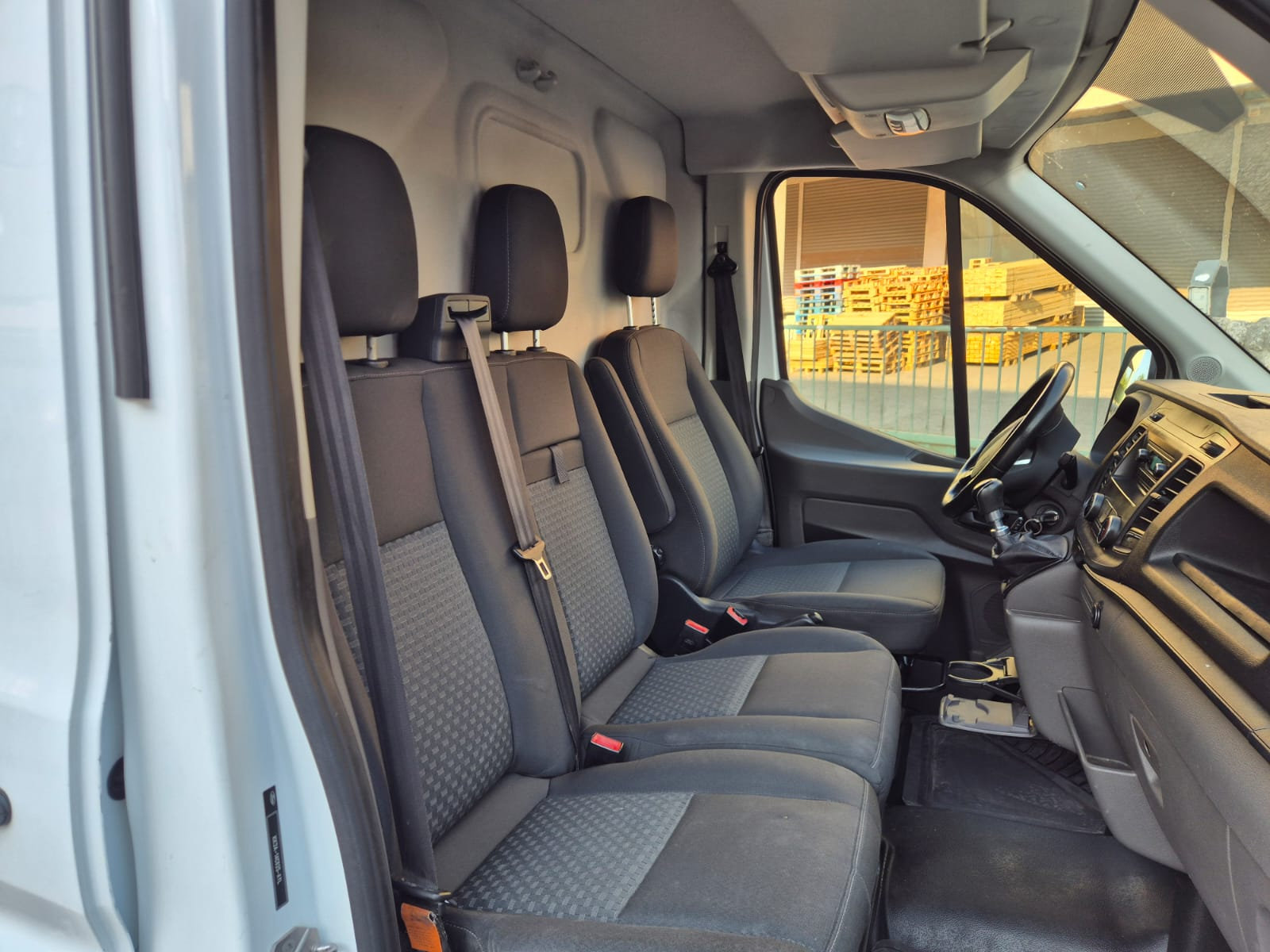 Ford Transit 290 L2 H2 Trend 2.0 TDCi MHEV 130 CV — foto 8
