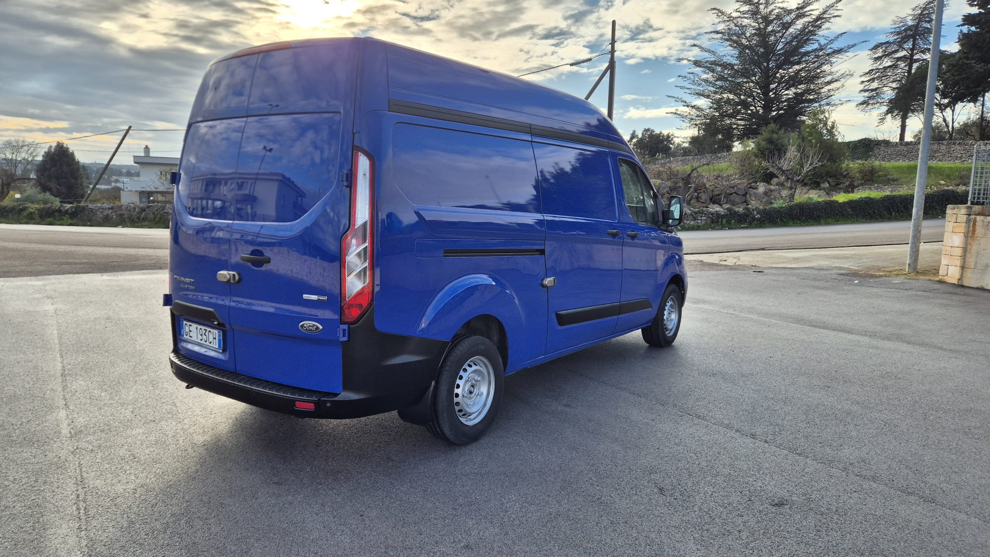 Ford Transit Custom 300 L2 H2 Trend EcoBlue Hybrid 170 CV — foto 9