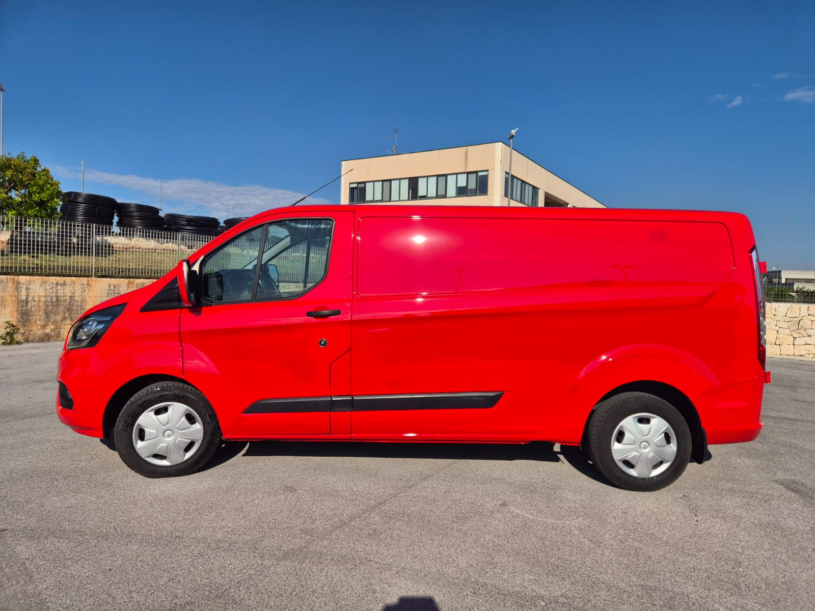 Ford Transit Custom 340 L2 H1 2.0 TDCi 130 CV Trend — foto 4