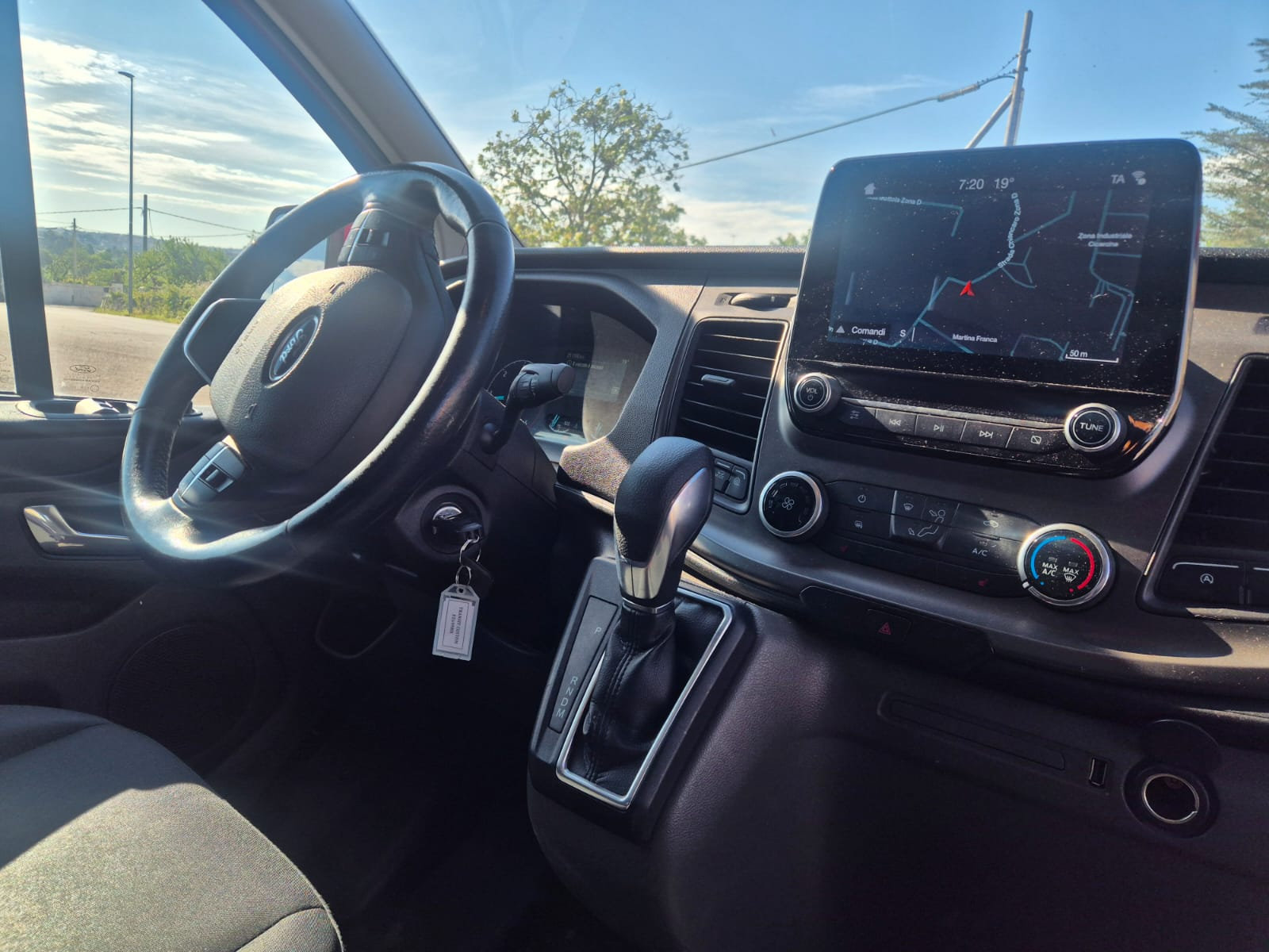 Ford Transit Custom 340 L2 H1 2.0 TDCi 130 CV Trend — foto 10