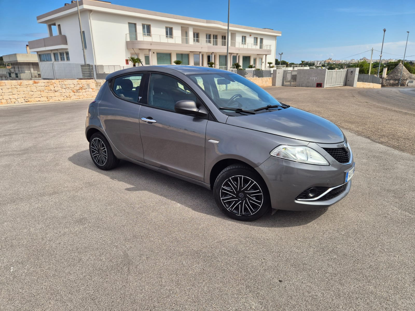 Lancia Ypsilon 1.2 Fire 69 CV 5 porte — foto 6