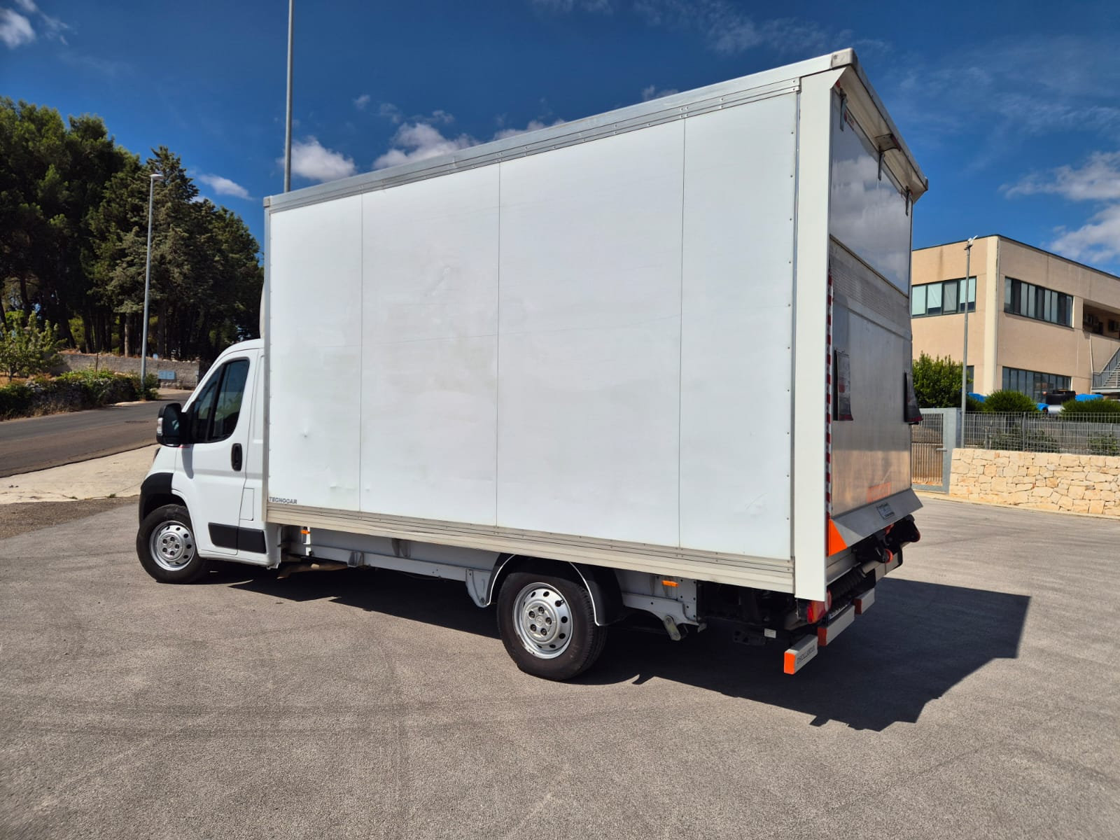 Opel Movano cassonato con sponda idraulica Dhollandia — foto 11