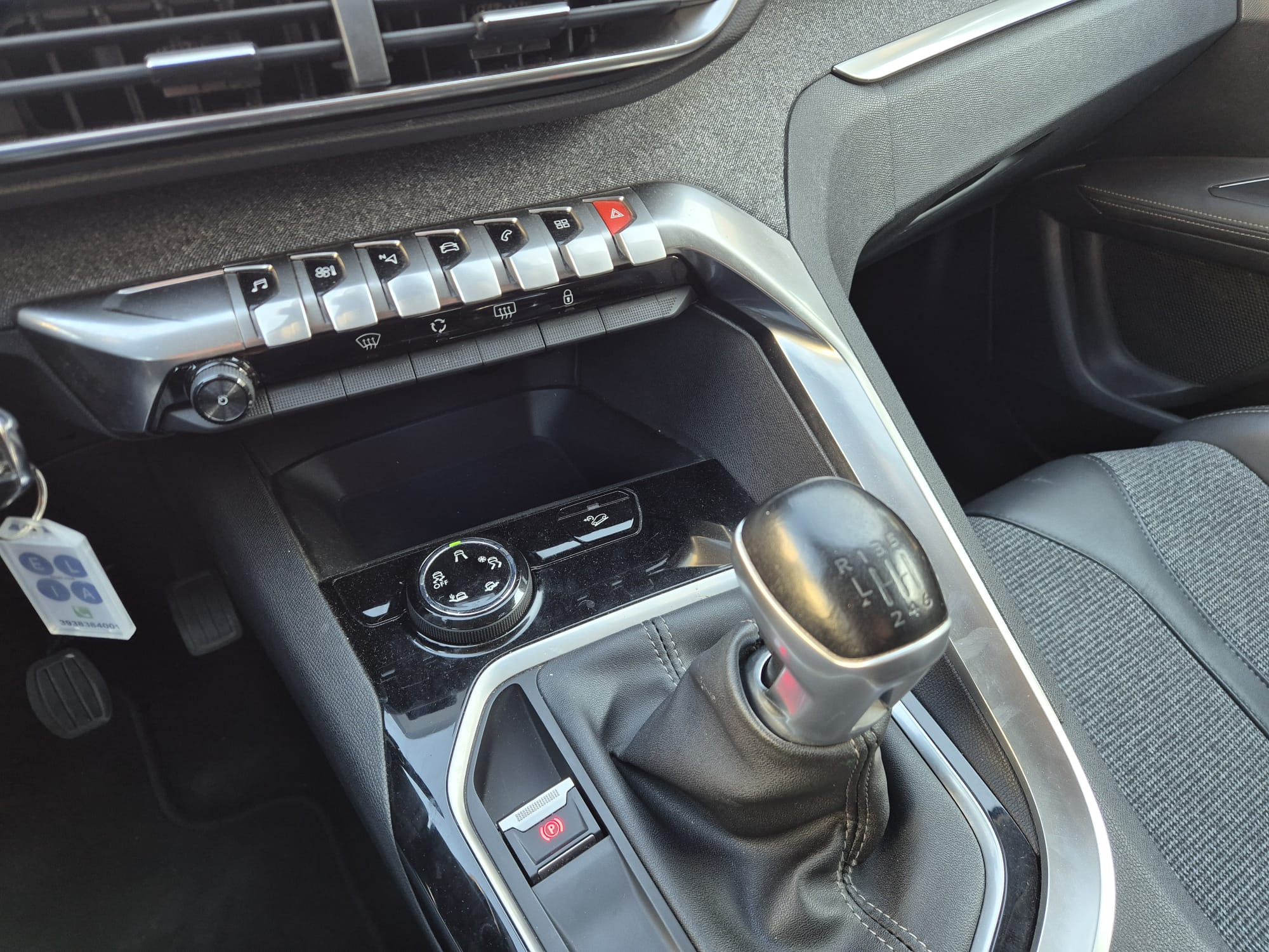 Peugeot 3008 1.5 BlueHDi 130 CV Allure — foto 2