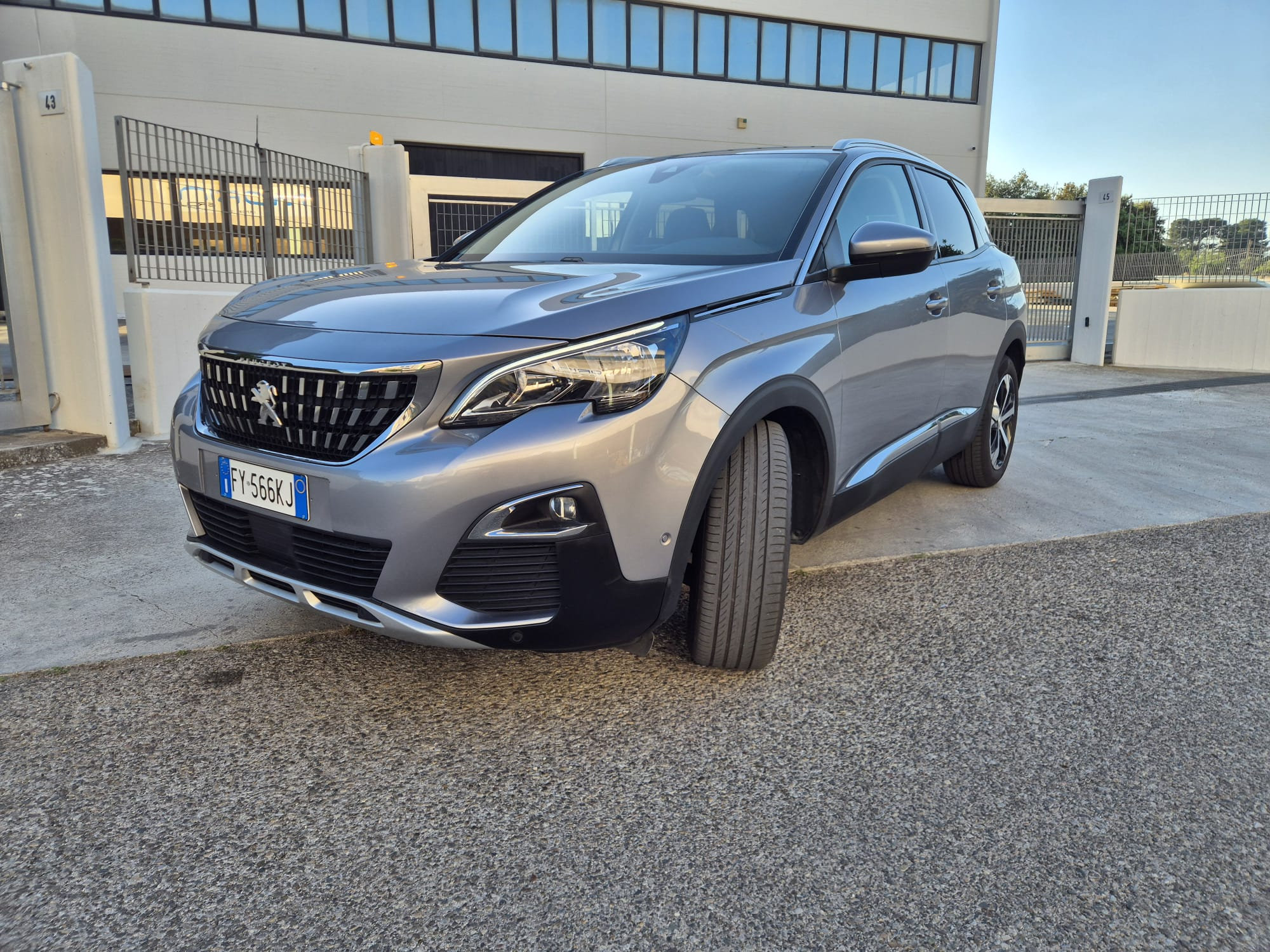 Peugeot 3008 1.5 BlueHDi 130 CV Allure — foto 3