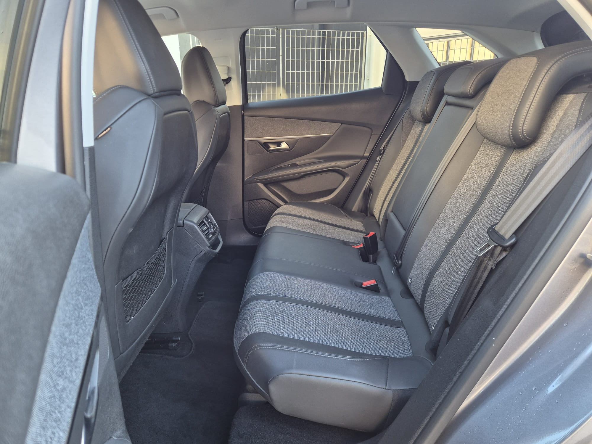 Peugeot 3008 1.5 BlueHDi 130 CV Allure — foto 9