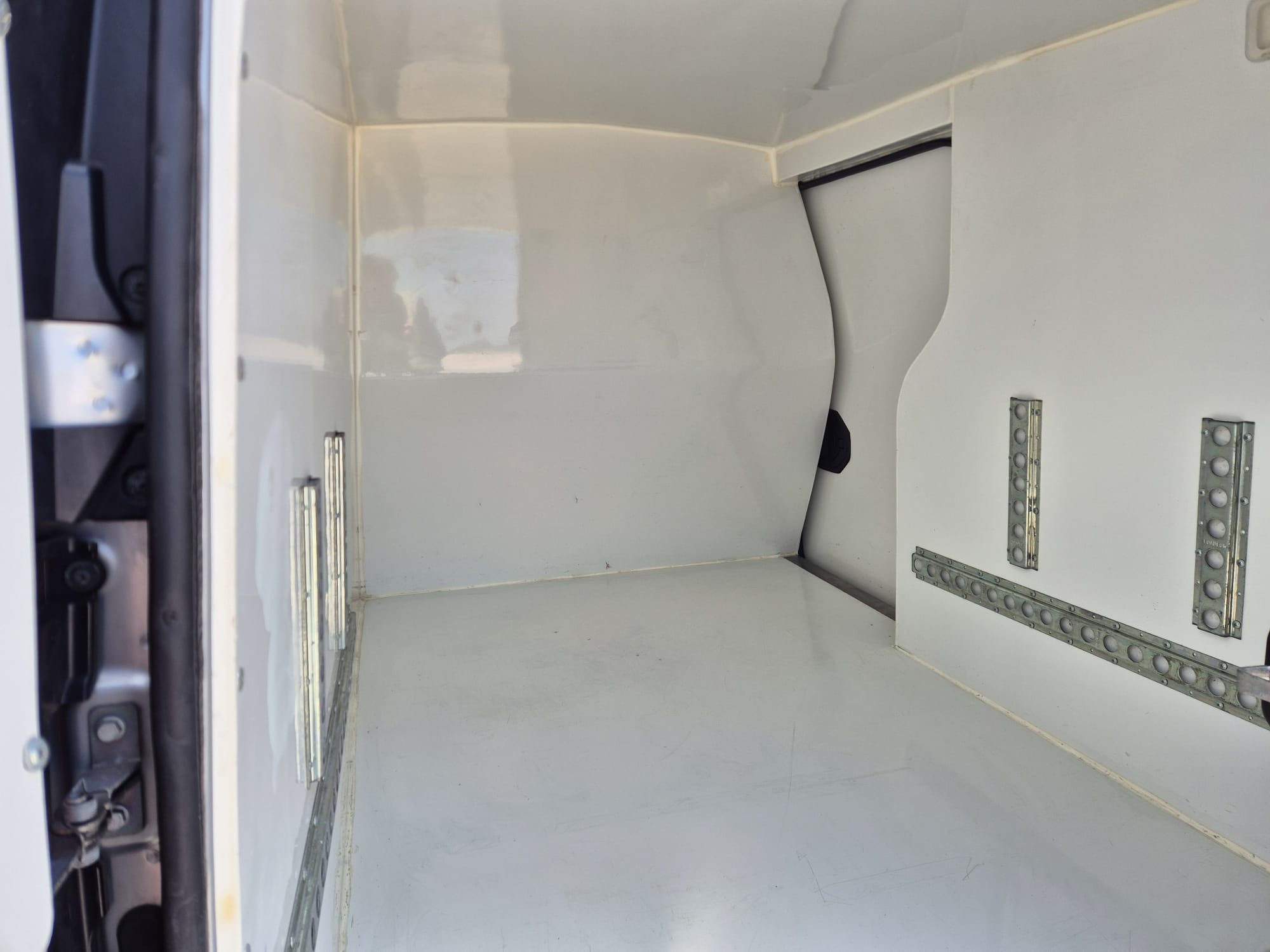 Renault Express 1.5 Blue dCi 95 CV Coibentato — foto 5