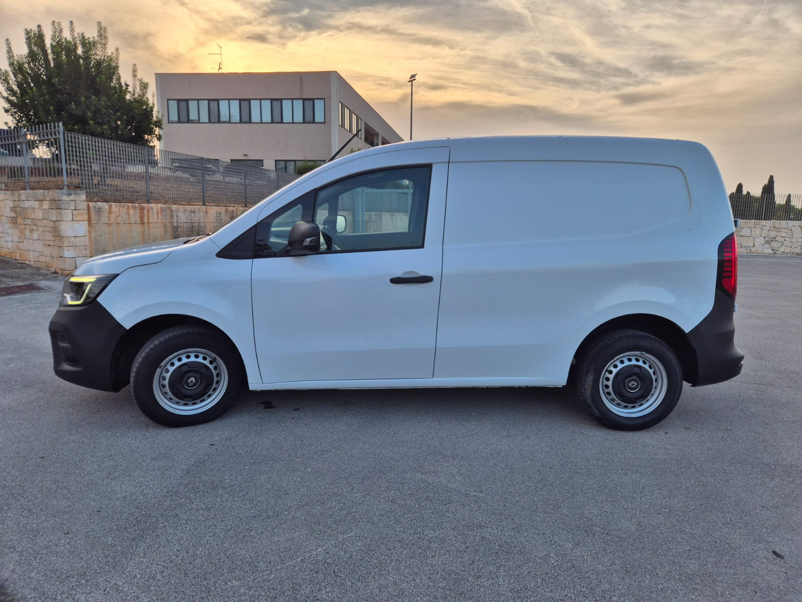 Renault Kangoo Van 1.5 Blue dCi 95 CV — foto 4