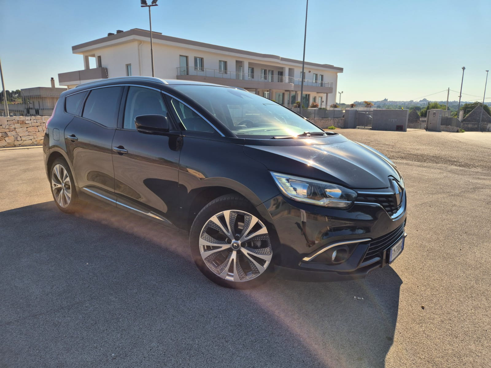 Renault Scenic 1.5 dCi 110 CV Energy Zen 7 posti — foto 3