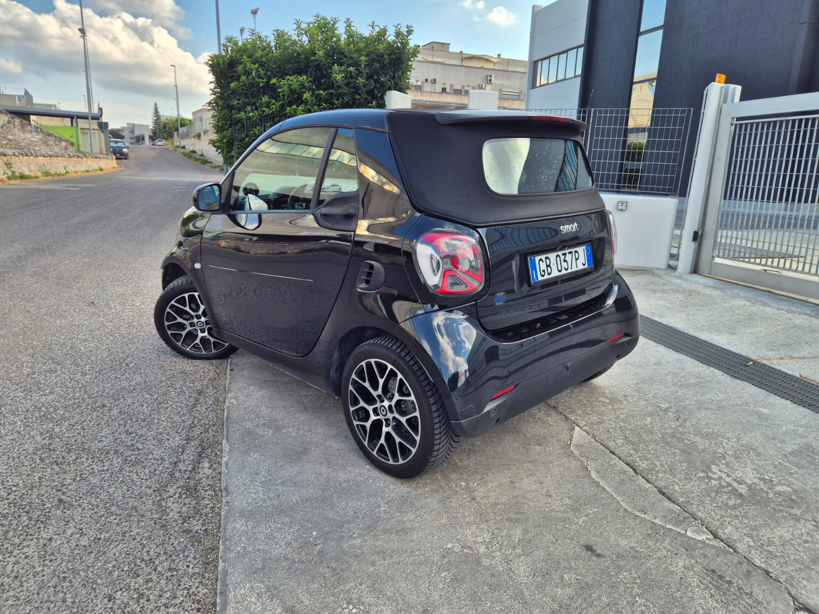 Smart EQ Fortwo Cabrio — foto 2