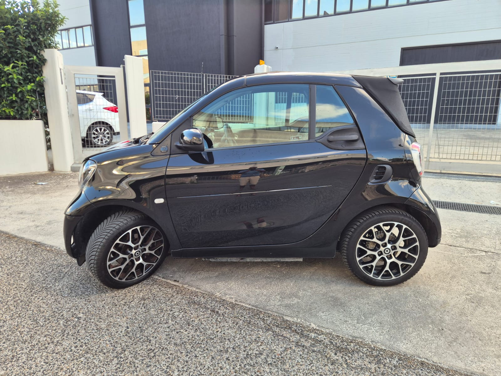 Smart EQ Fortwo Cabrio — foto 4